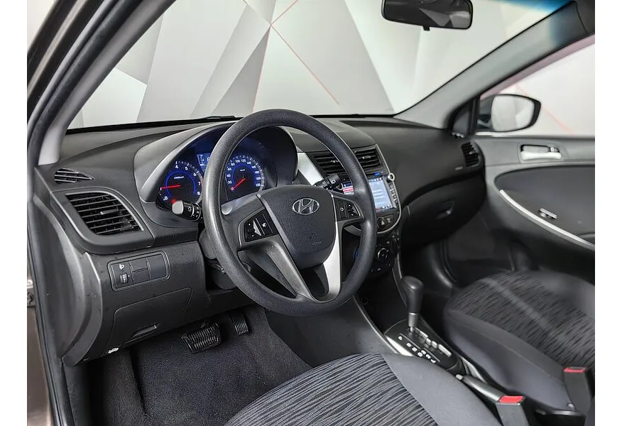 Hyundai Solaris 1.4 AT (107 л.с.) Comfort Коричневый в АВИЛОН. Слайд №18