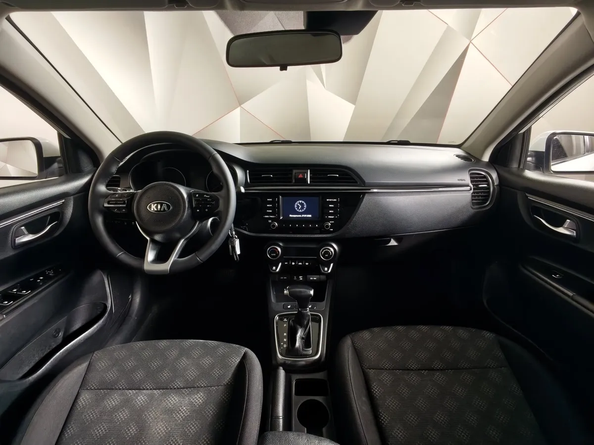 Kia Rio 1.6 AT (123 л.с.) Белый в АВИЛОН. Слайд №14