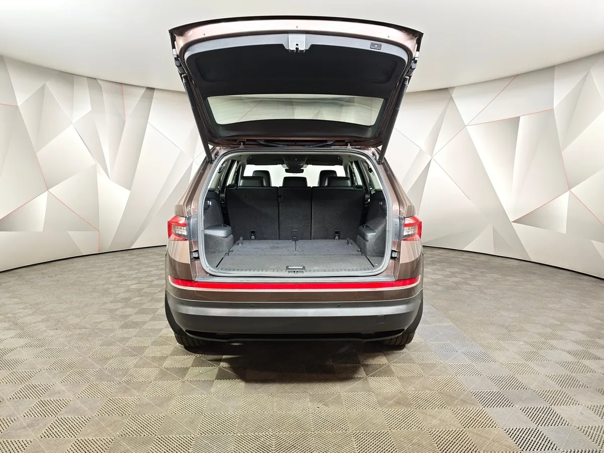 Skoda Kodiaq 2.0 TDI DSG 4X4 (150 л.с.) Коричневый в АВИЛОН. Слайд №12