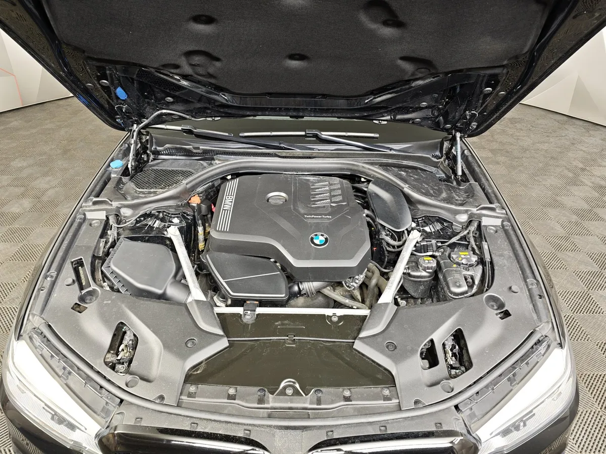 BMW 5 серия 530i xDrive Steptronic (249 л.с.) Черный в АВИЛОН. Слайд №10 BMW 5 серия 530i xDrive Steptronic (249 л.с.) Черный в АВИЛОН. Слайд №10