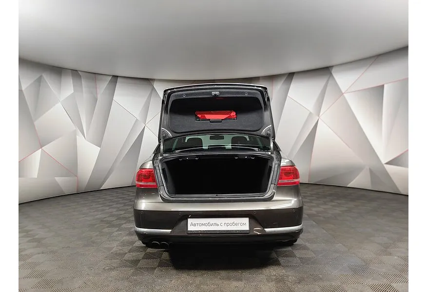 Volkswagen Passat 1.8 TSI DSG (152 л.с.) Коричневый в АВИЛОН. Слайд №12