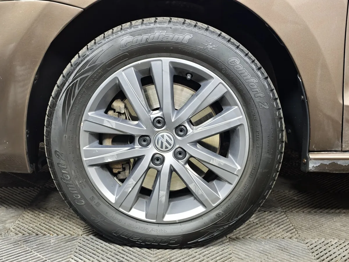 Volkswagen Polo 1.6 MPI AT (110 л.с.) Comfortline Коричневый в АВИЛОН. Слайд №9