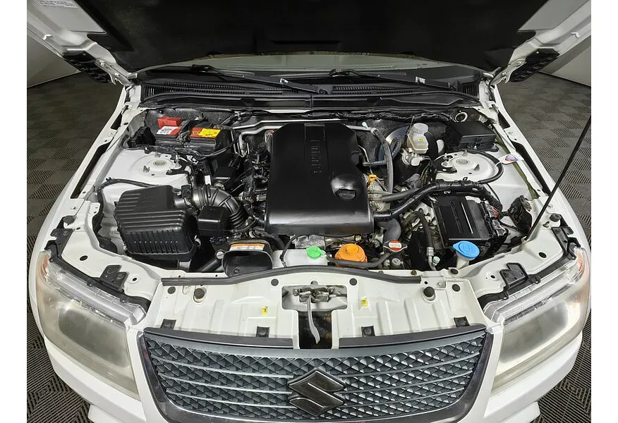 Suzuki Grand Vitara 2.4 AT (169 л.с.) Белый в АВИЛОН. Слайд №10