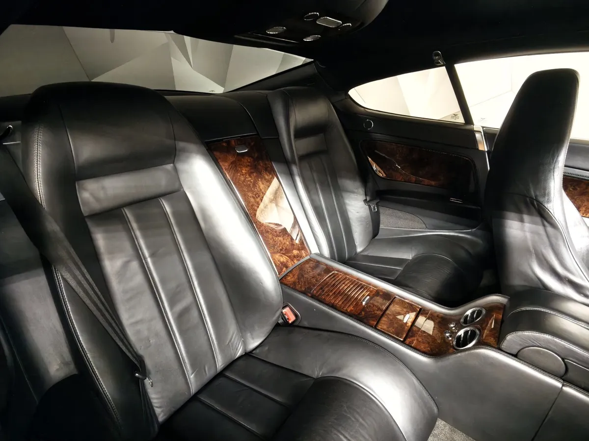 Bentley Continental GT 6.0 AT Twin Turbo (560 л.с.) Оранжевый в АВИЛОН. Слайд №17