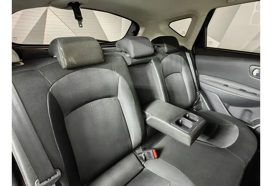 Nissan Qashqai 1.6 CVT FWD (117 л.с.) Белый в АВИЛОН. Слайд №16