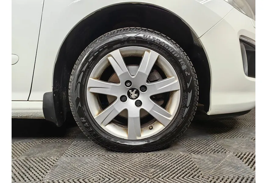 Peugeot 308 1.6 VTi AT (120 л.с.) Белый в АВИЛОН. Слайд №9