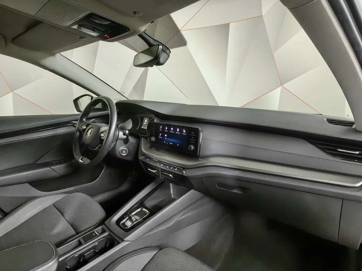 Skoda Octavia 1.4 AT FWD (150 л.с.) Белый в АВИЛОН. Слайд №13