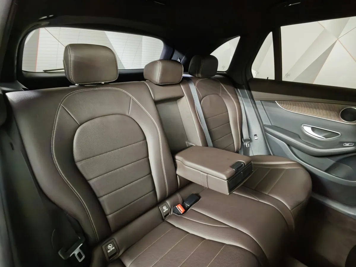 Mercedes-Benz GLC 220 d 9G-TRONIC 4MATIC (170 л.с.) Premium Серый в АВИЛОН. Слайд №17