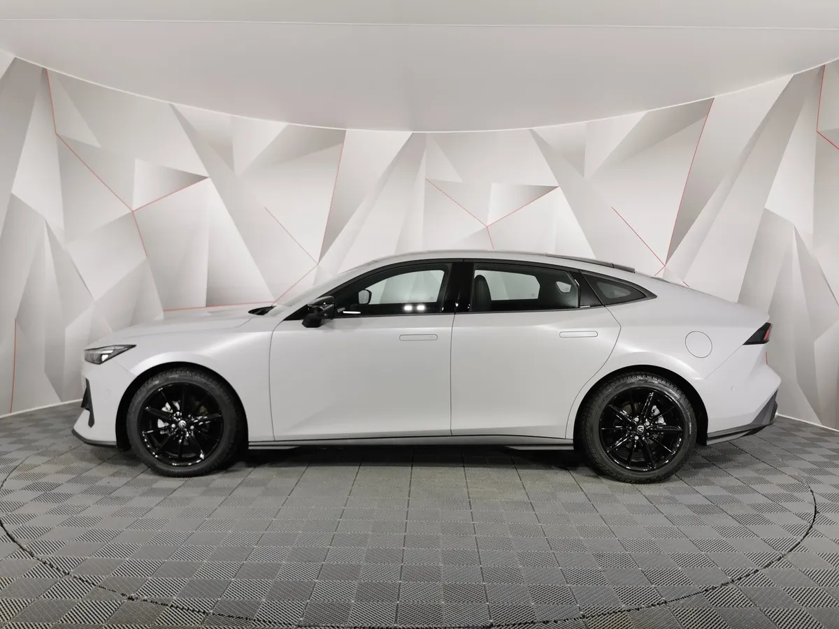 Changan UNI-V 1.5 AMT (181 л.с.) Tech Серый в АВИЛОН. Слайд №5