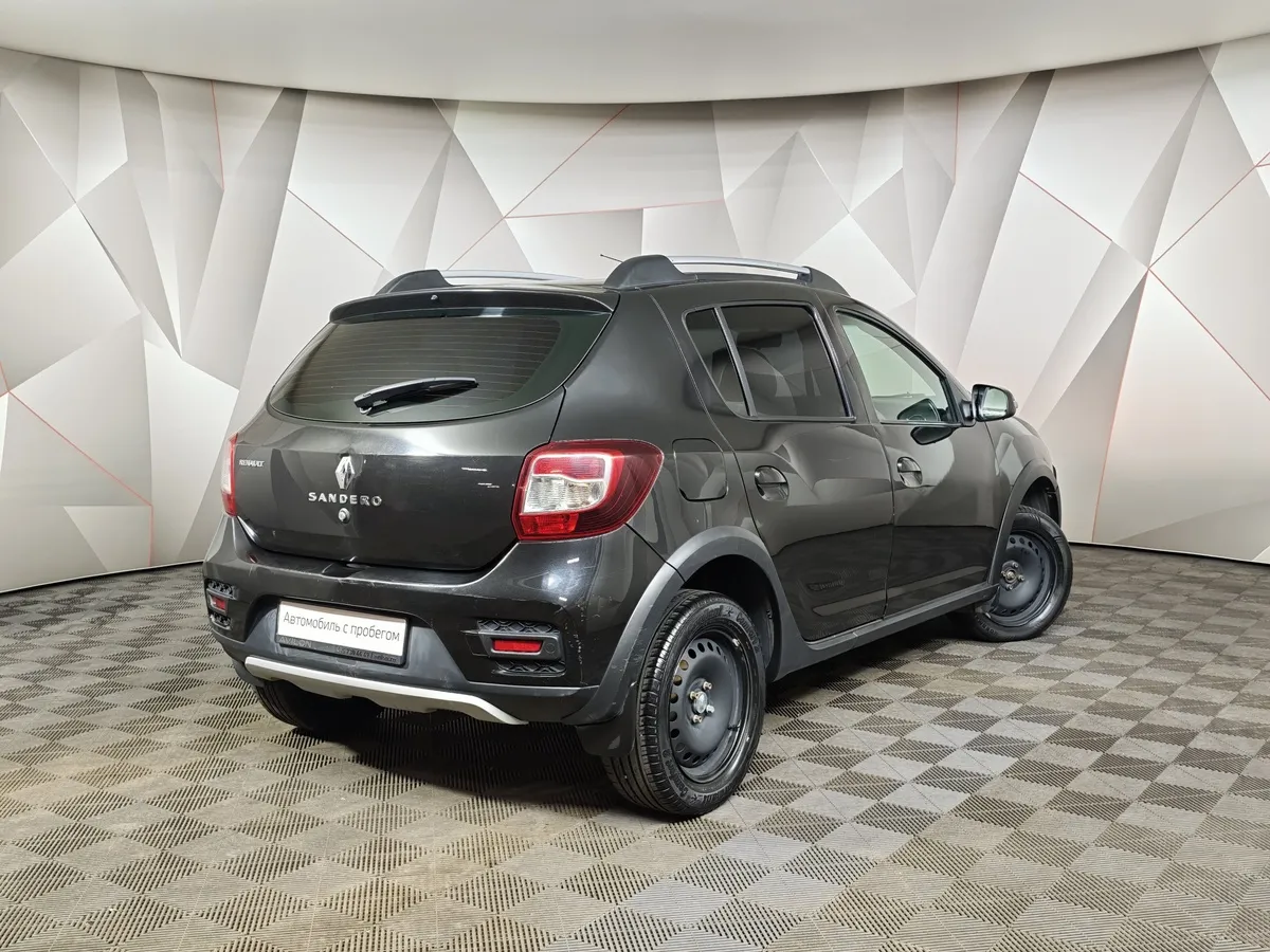 Renault Sandero 1.6 MT (82 л.с.) Stepway Life Черный в АВИЛОН. Слайд №2