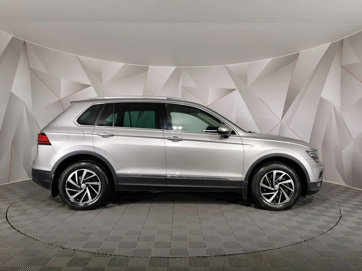 Volkswagen Tiguan 2.0 TSI 4Motion DSG (180 л.с.) Highline Серебристый в АВИЛОН. Слайд №6