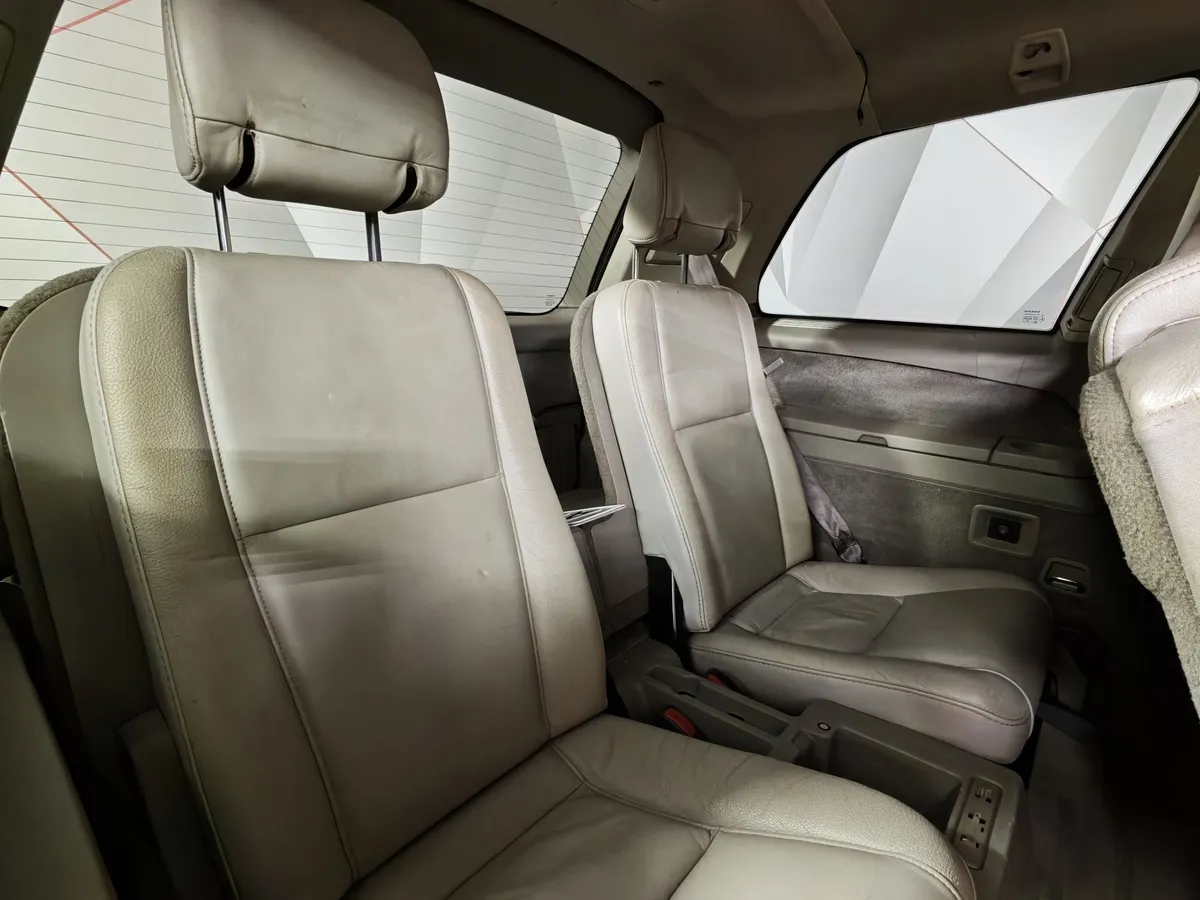 Volvo XC90 2.5 T5 Geartronic AWD (5 мест) (210 л.с.) Бежевый в АВИЛОН. Слайд №18