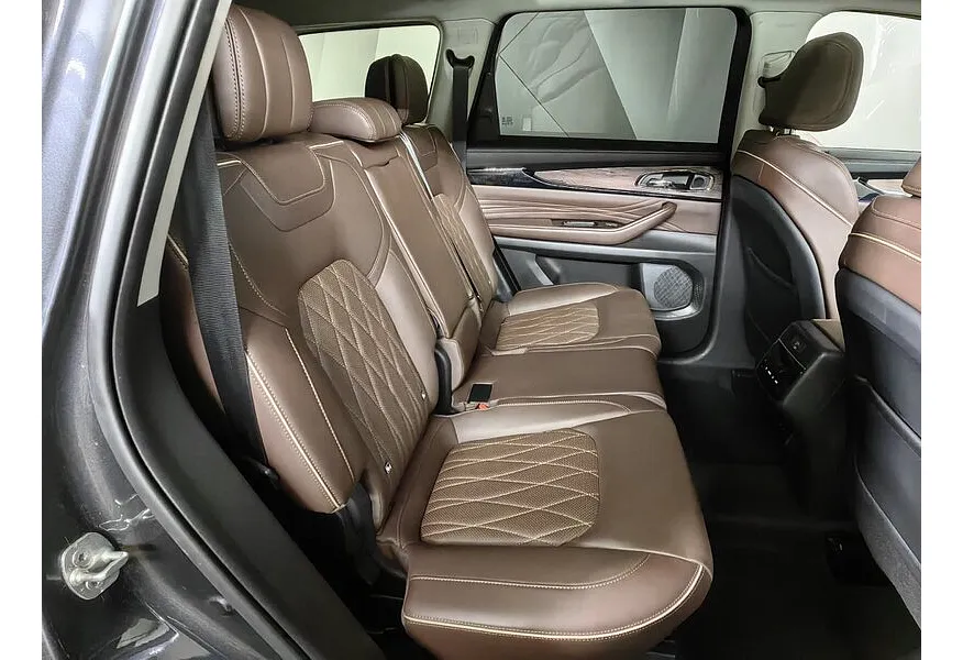 EXEED VX 2.0 AMT AWD (249 л.с.) President Limited Edition Серый в АВИЛОН. Слайд №15