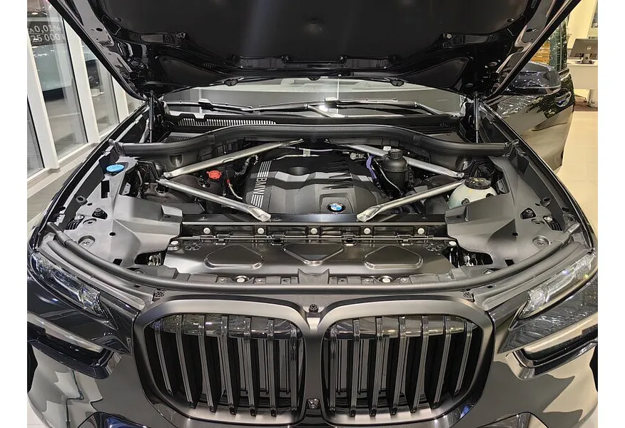 BMW X7 xDrive40i Steptronic (381 л.с.) Черный в АВИЛОН. Слайд №11