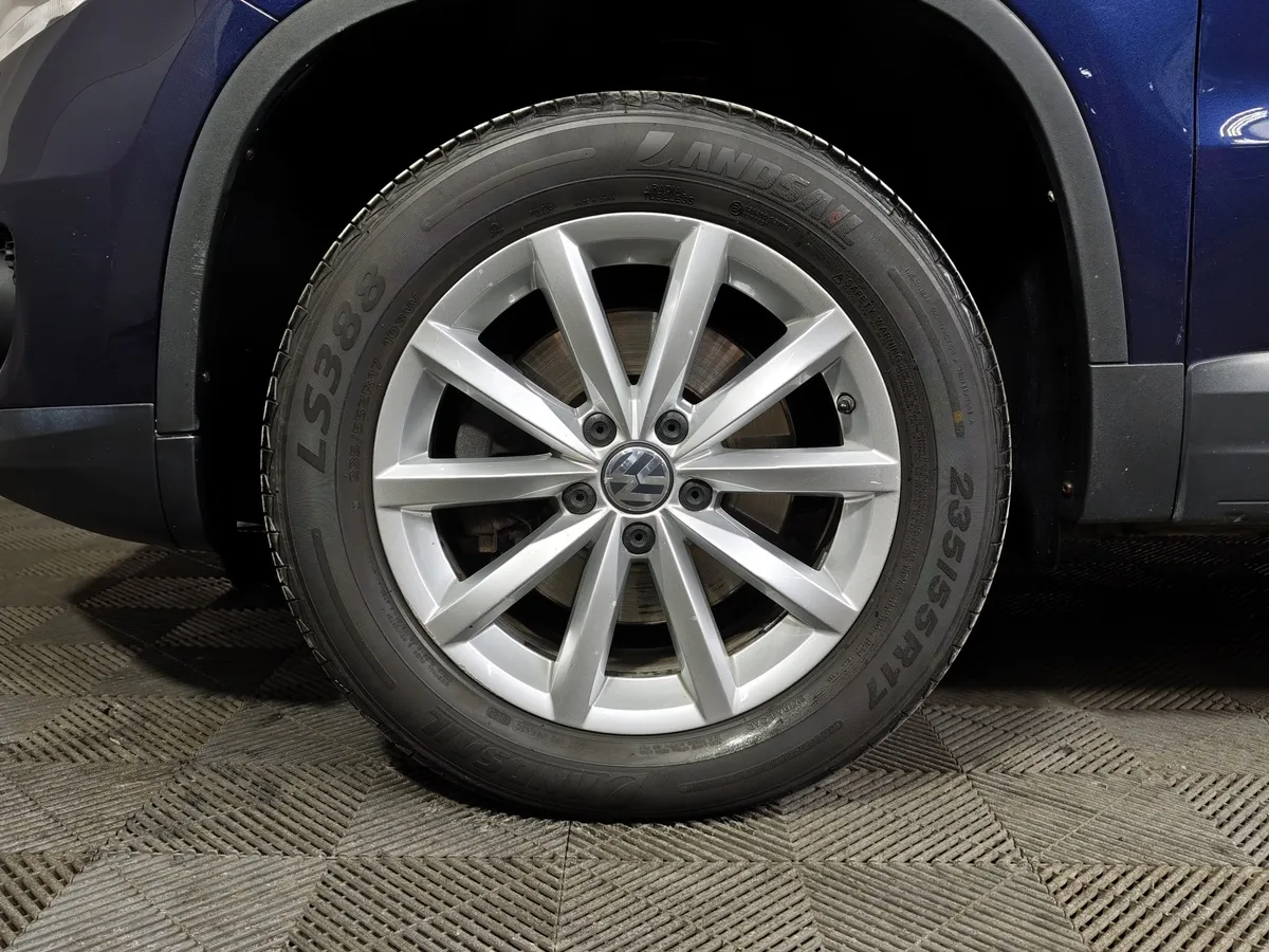 Volkswagen Tiguan 2.0 TSI 4Motion AT (180 л.с.) CLUB Синий в АВИЛОН. Слайд №9