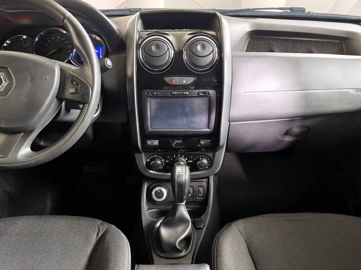Renault Duster 2.0 AT 4x4 (143 л.с.) Серый в АВИЛОН. Слайд №15