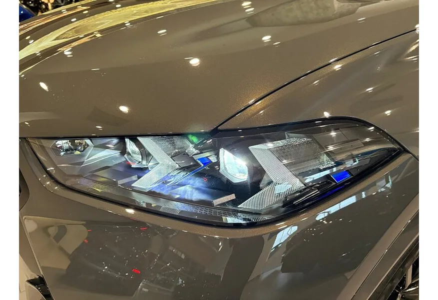 LIVE. Слайд №10