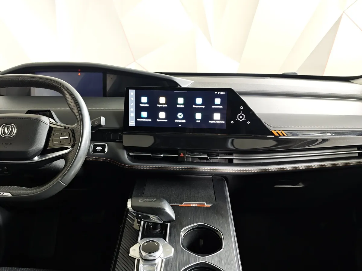 Changan UNI-K iDD 1.5T AT (316 л.с.) Premium Серый в АВИЛОН. Слайд №14