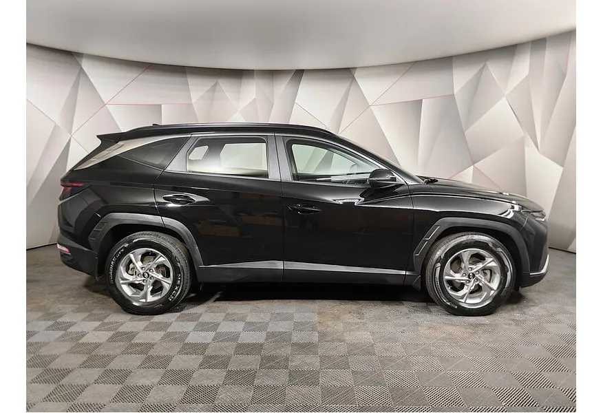 Hyundai Tucson D2.0 Smartstream 8AT 4WD (186 л.с.) Lifestyle + Smart Sense Черный в АВИЛОН. Слайд №6