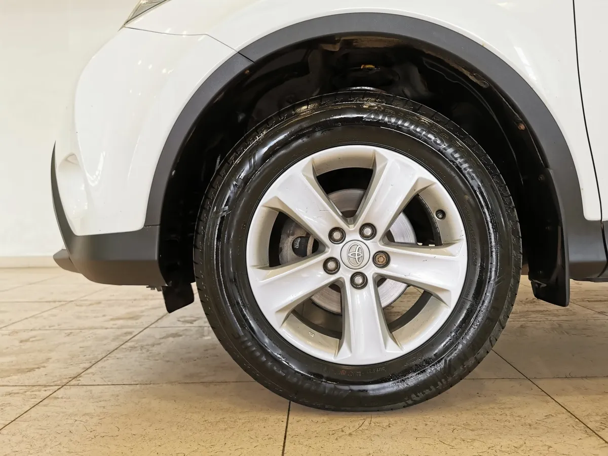 Toyota RAV4 2.2 D AT 4WD (150 л.с.) Комфорт Белый в АВИЛОН. Слайд №9