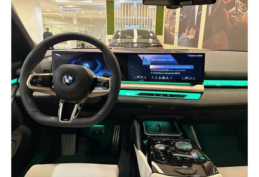 BMW 5 серия 520d xDrive AT (197 л.с.) Черный в АВИЛОН. Слайд №10