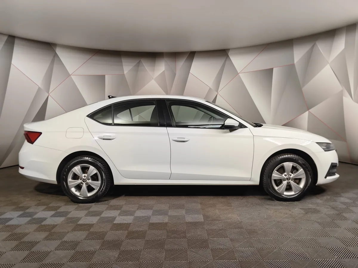 Skoda Octavia 1.4 AT FWD (150 л.с.) Белый в АВИЛОН. Слайд №6