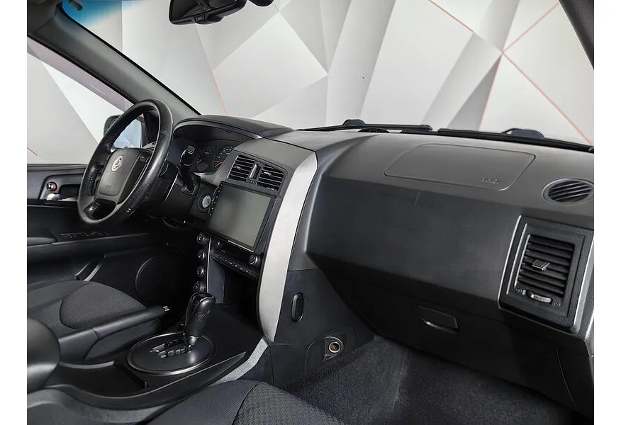 SsangYong Kyron 2.3 E-Tronic 4WD (150 л.с.) Серебристый в АВИЛОН. Слайд №13