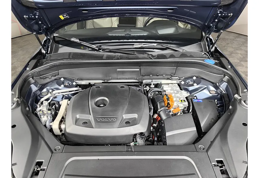 Volvo XC90 2.0 T8 plug-inhybrid AT AWD (7 мест) (455 л.с.) Ultra Bright Синий в АВИЛОН. Слайд №11