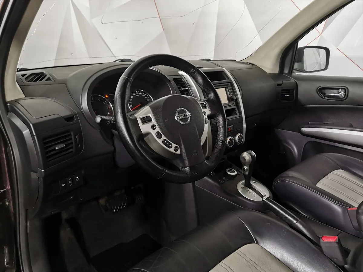 Nissan X-Trail 2.0 CVT AWD (141 л.с.) Красный в АВИЛОН. Слайд №17