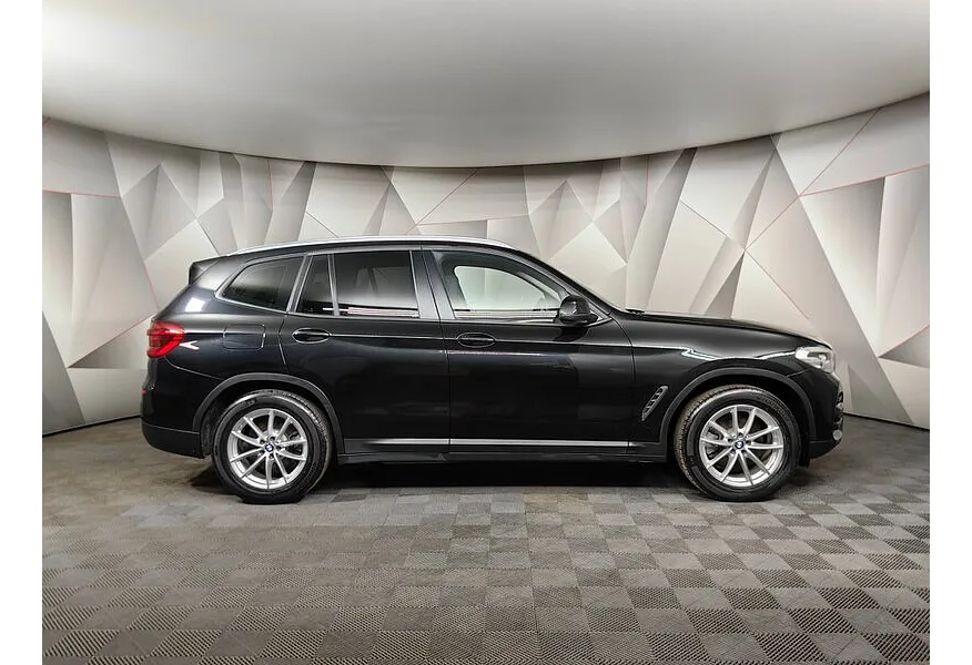 BMW X3 xDrive20i AT (184 л.с.) Черный в АВИЛОН. Слайд №6