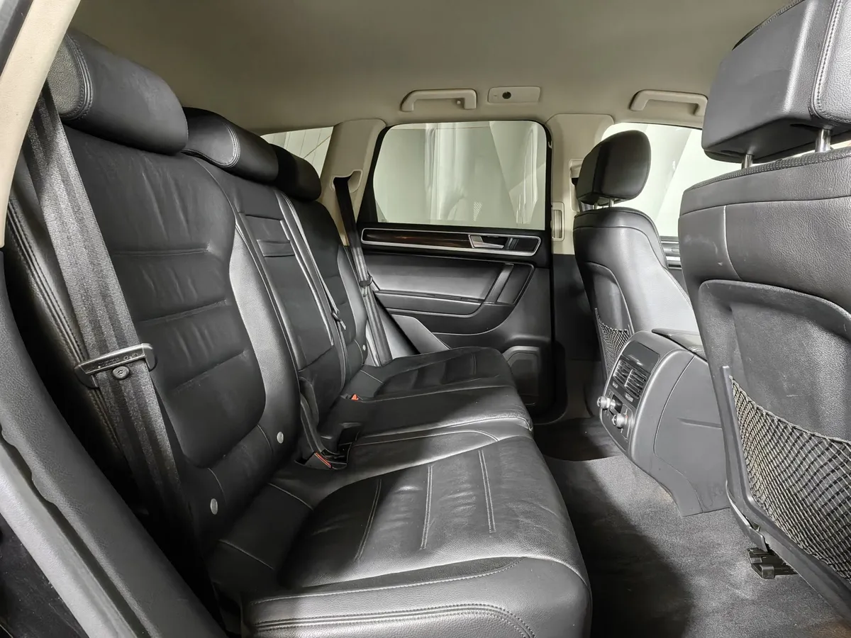 Volkswagen Touareg 3.0 TDI Tiptronic 4Motion (245 л.с.) Черный в АВИЛОН. Слайд №16