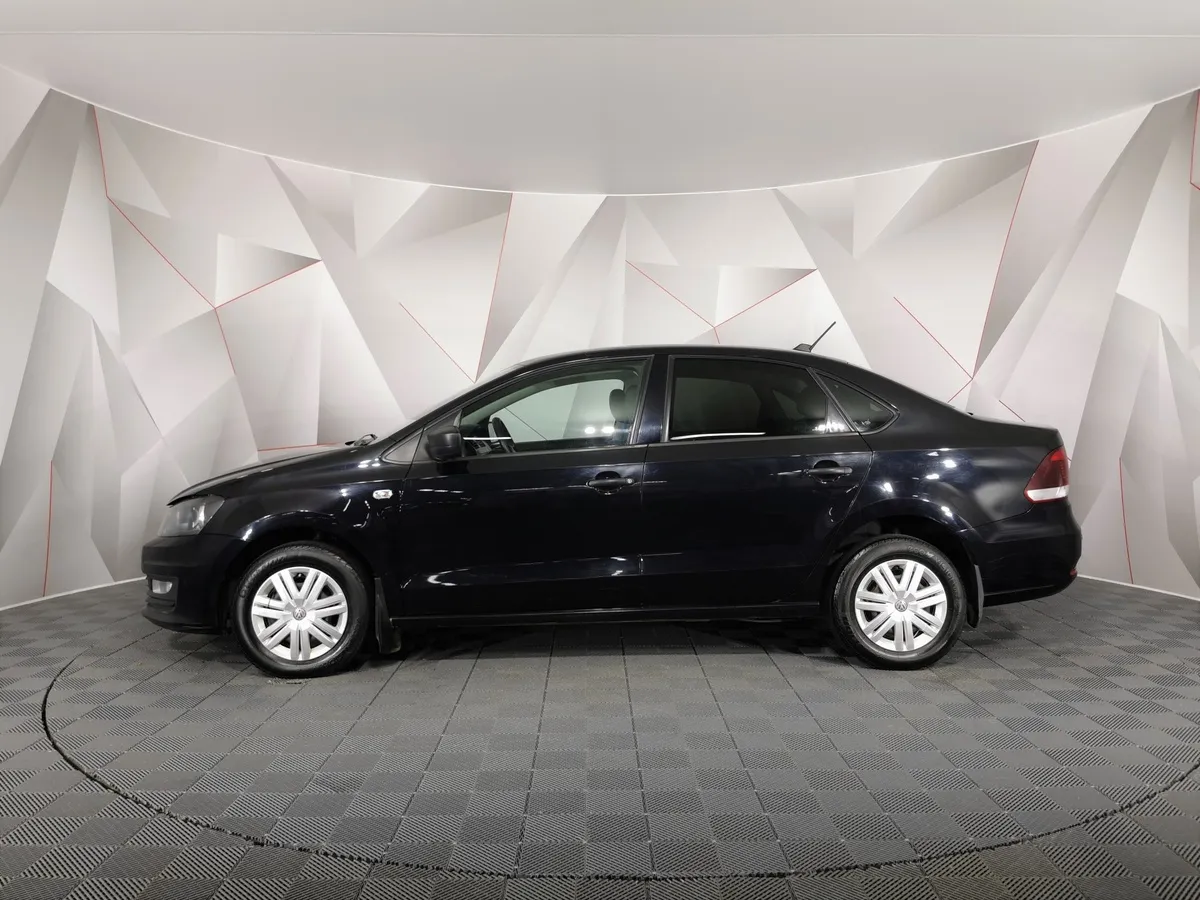 Volkswagen Polo 1.6 MPI MT (90 л.с.) Comfortline Черный в АВИЛОН. Слайд №5