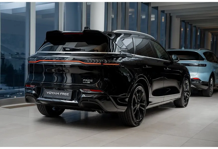 Voyah Free EVR 1.5 AT AWD (489 л.с.) Черный в АВИЛОН. Слайд №3