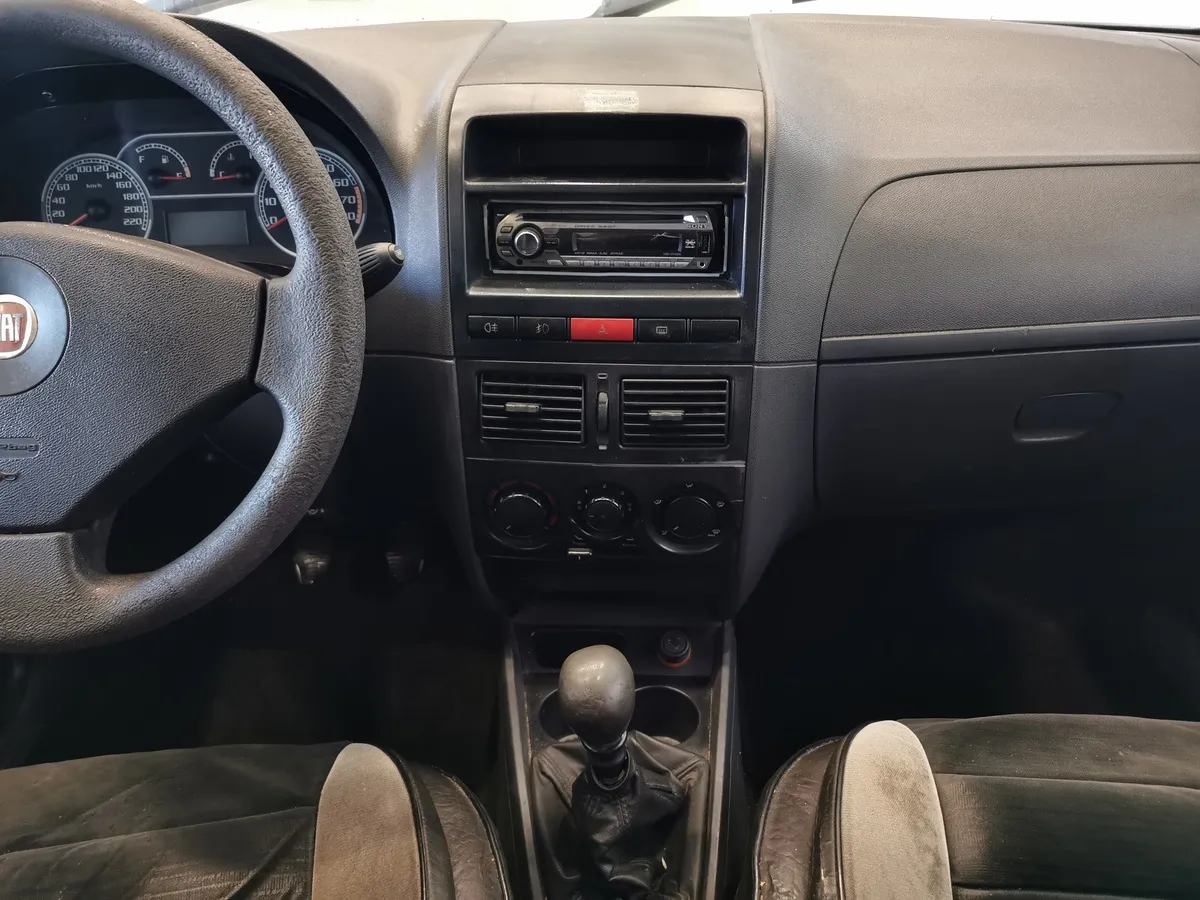 Fiat Albea 1.4 MT (77 л.с.) Серебристый в АВИЛОН. Слайд №12