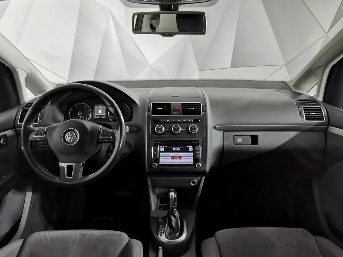 Volkswagen Touran 1.4 TSI DSG (170 л.с.) Highline Коричневый в АВИЛОН. Слайд №14