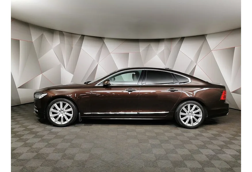 Volvo S90 2.0 T4 Drive-E AT (190 л.с.) Inscription Коричневый в АВИЛОН. Слайд №5