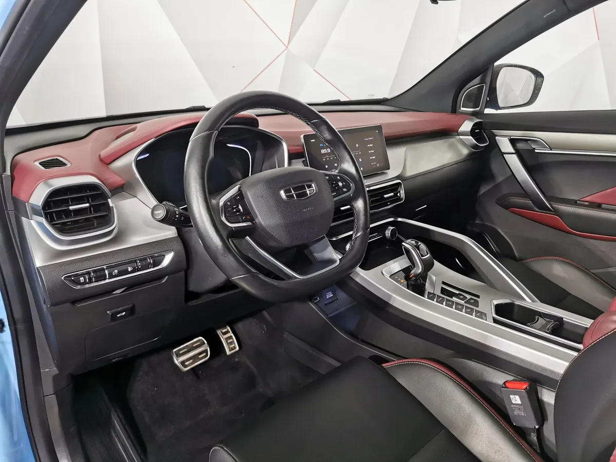 Geely Coolray 1.5T 7DCT 2WD (150 л.с.) Flagship Sport Синий в АВИЛОН. Слайд №17