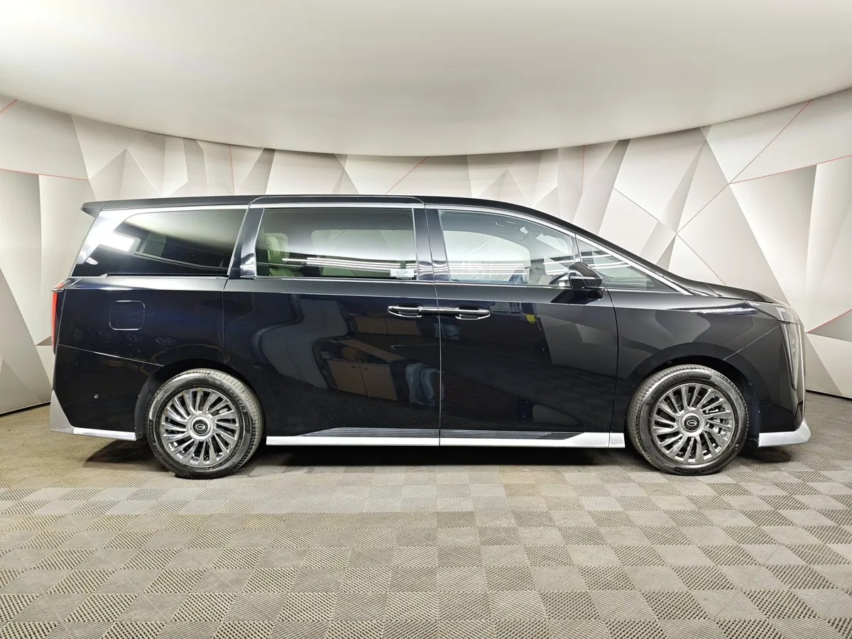 GAC M8 Master series 400T 2.0T AT (232 л.с.) Flagship Edition Черный в АВИЛОН. Слайд №6