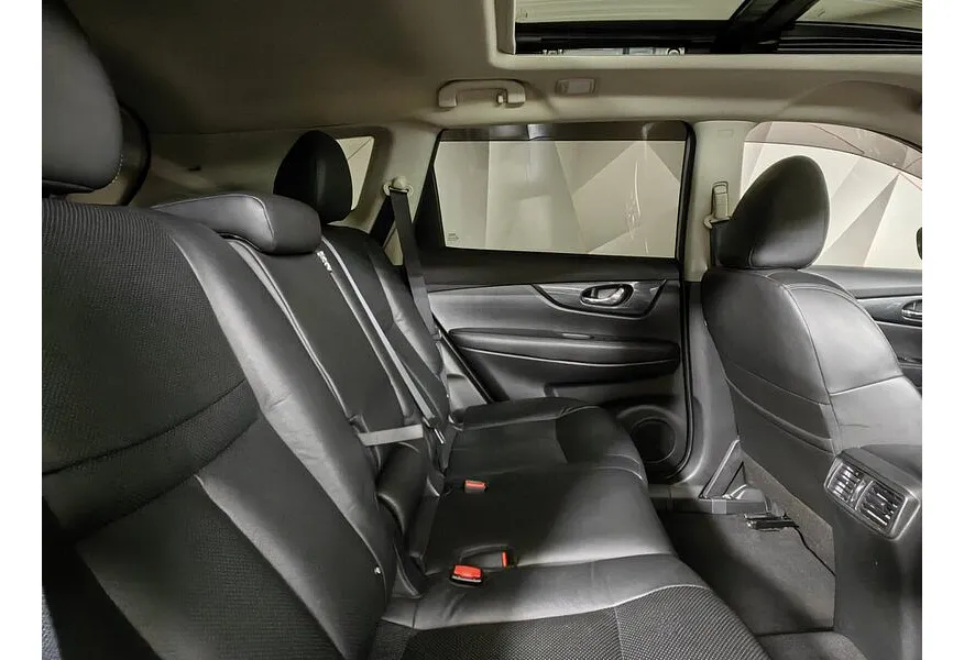 Nissan X-Trail 2.5 CVT AWD (171 л.с.) Серебристый в АВИЛОН. Слайд №16