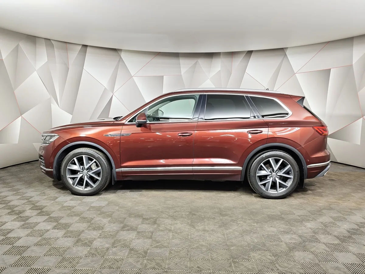 Volkswagen Touareg 3.0 V6 TDI Tiptronic 4Motion (249 л.с.) Respect Красный в АВИЛОН. Слайд №5