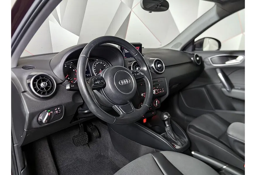 Audi A1 1.4 TFSI S-tronic (122 л.с.) Красный в АВИЛОН. Слайд №19 Audi A1 1.4 TFSI S-tronic (122 л.с.) Красный в АВИЛОН. Слайд №19
