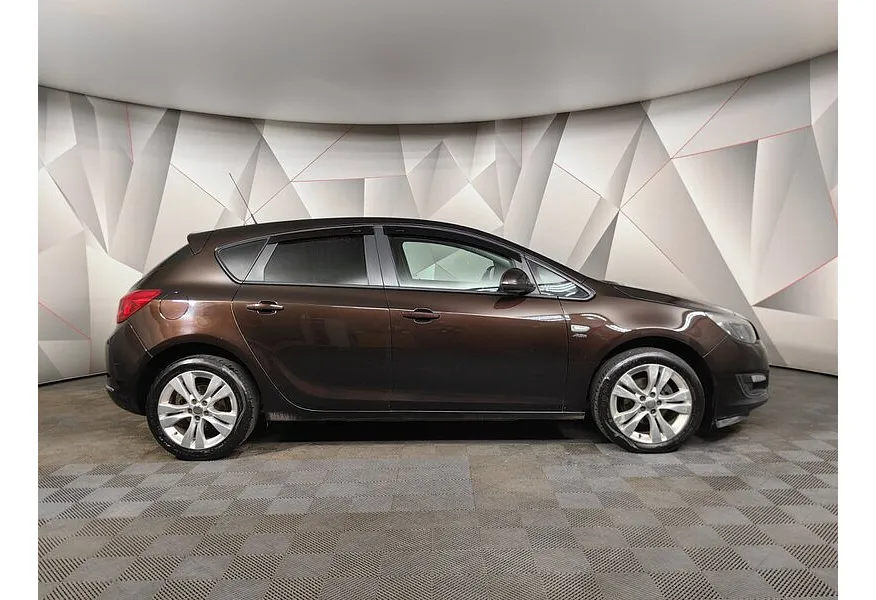 LIVE. Слайд №4