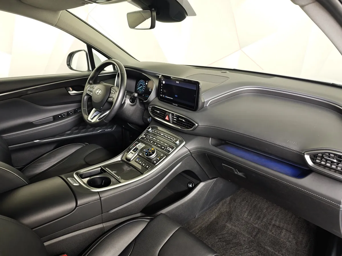 Hyundai Santa Fe 2.2 CRDi AWD 8AT (200 л.с.) High-Tech Белый в АВИЛОН. Слайд №13