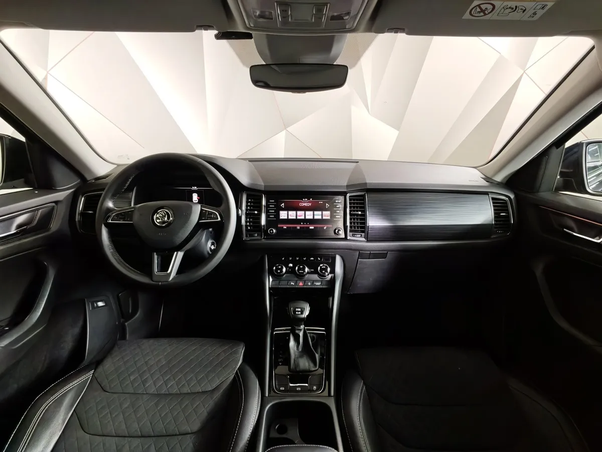 Skoda Kodiaq 2.0 TSI DSG 4X4 (180 л.с.) Черный в АВИЛОН. Слайд №13