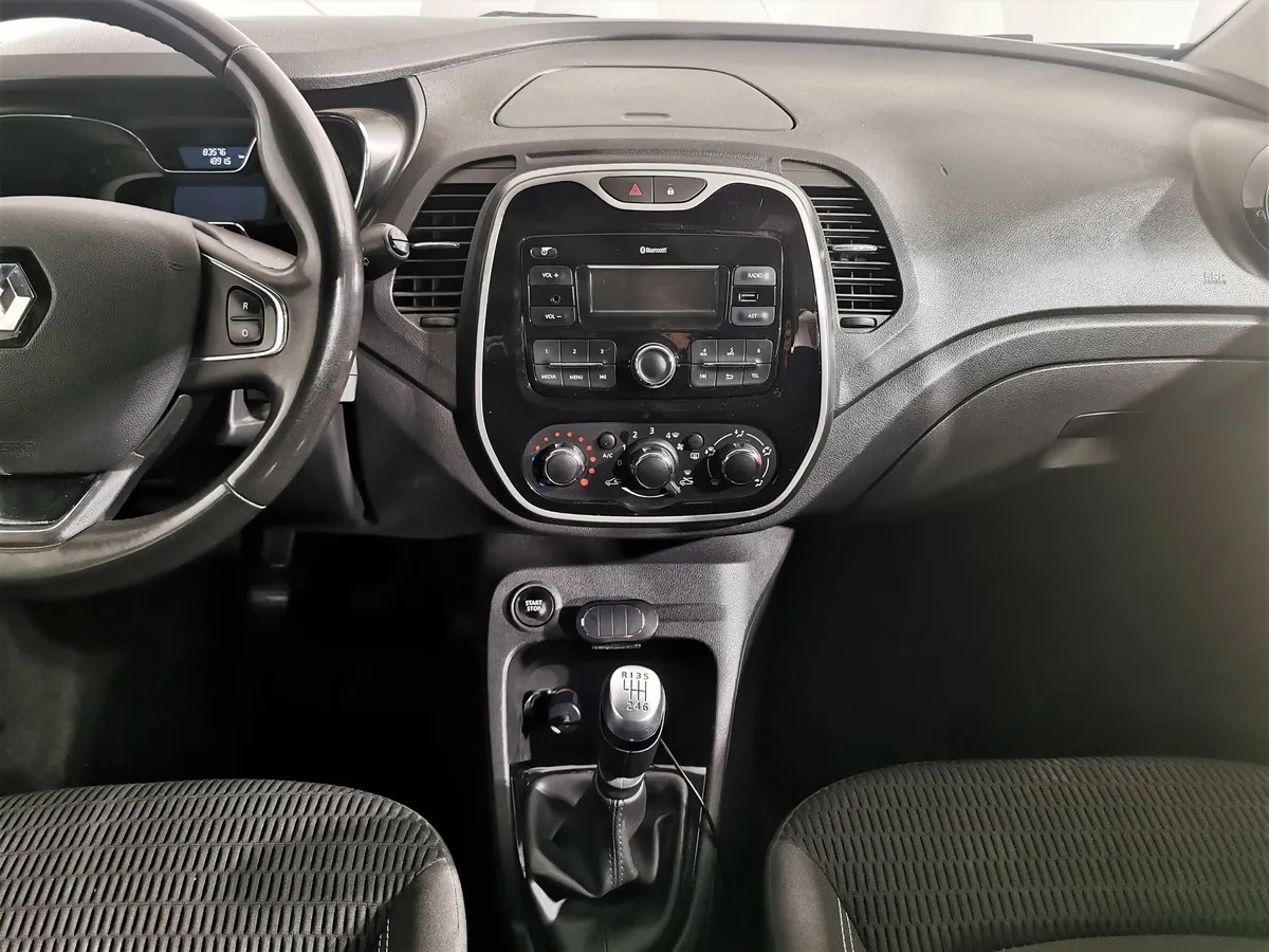 Renault Kaptur 2.0 MT AWD (143 л.с.) Drive Серый в АВИЛОН. Слайд №14