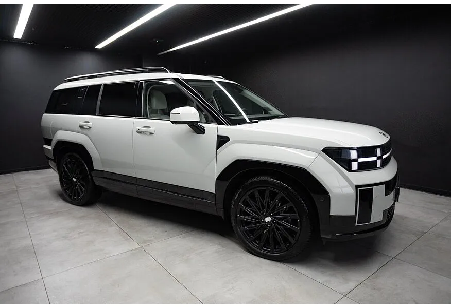 Hyundai Santa Fe 2.0 AT 4WD 7 seats (247 л.с.) Connoisseur Ultra Белый в АВИЛОН. Слайд №2