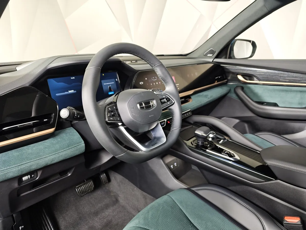 Geely Monjaro 2.0T 8AT 4WD (238 л.с.) Exclusive LE Синий в АВИЛОН. Слайд №19