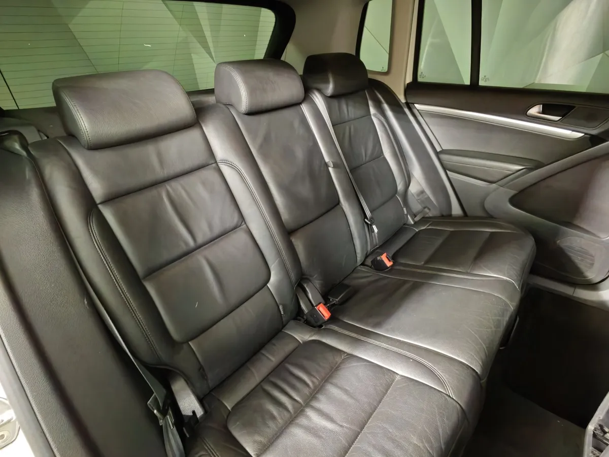Volkswagen Tiguan 2.0 TDI 4Motion AT (140 л.с.) Track & Style Белый в АВИЛОН. Слайд №17