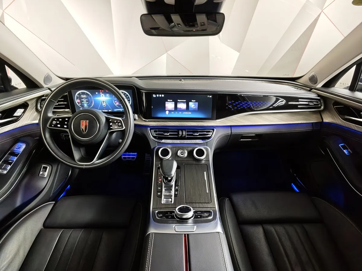 Hongqi H9 2.0T AT (245 л.с.) Делюкс двухцветный Черный в АВИЛОН. Слайд №14