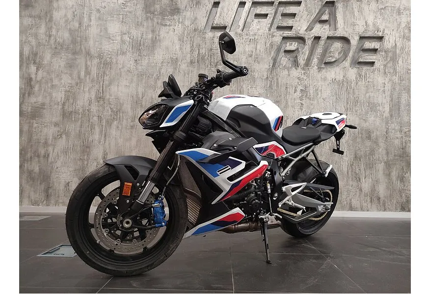 АВИЛОН - BMW Motorrad M 1000 R M 1000 R 999 см³ (210) 999 Серый - slide 9914904